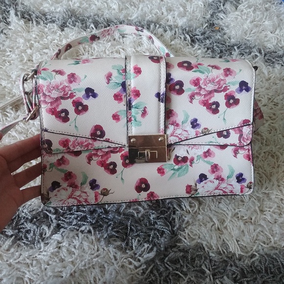 Mossimo | Floral Crossbody Bag - Picture 4 of 7